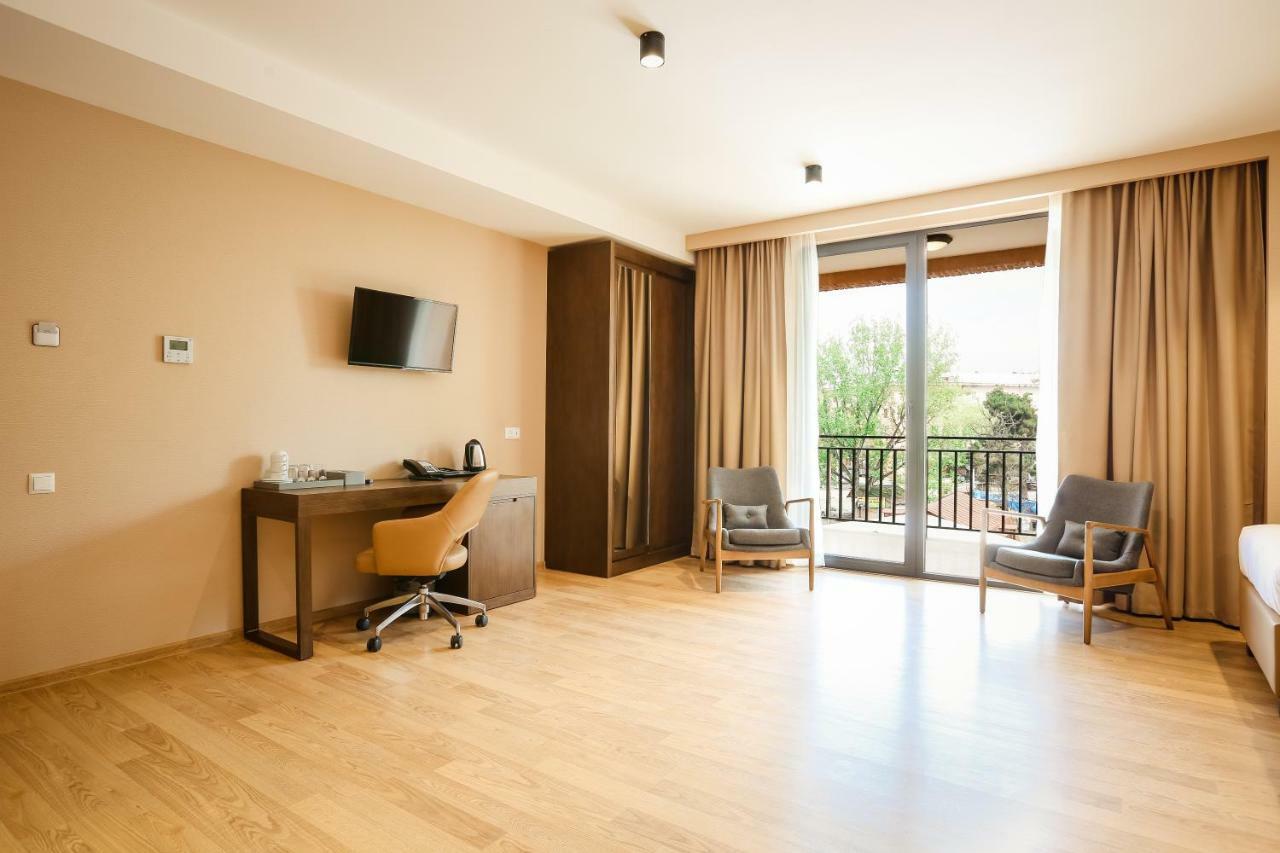 Elisi By Gtm Hotel Tbilisi Bagian luar foto